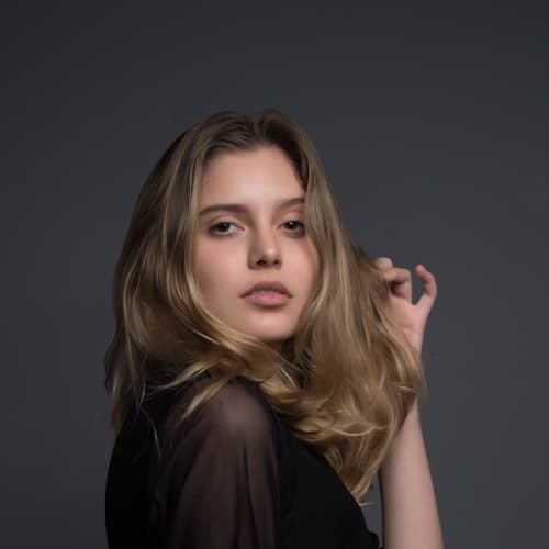 Nina Alvarez